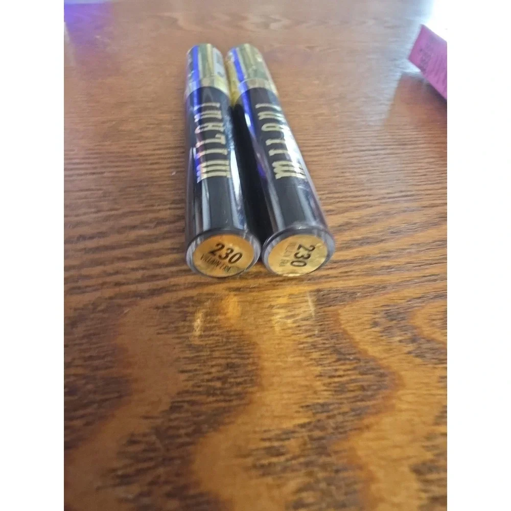 (2) Milani Stay Put Liquid Lipstick‎ Longwear 230 Villain Era (Black)